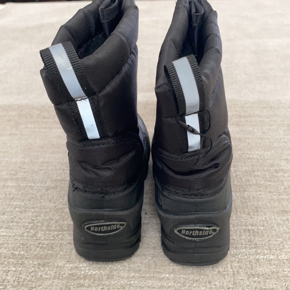 Northside black insulated snow boots. Size 5 ( toddler) - Picture 2 of 7